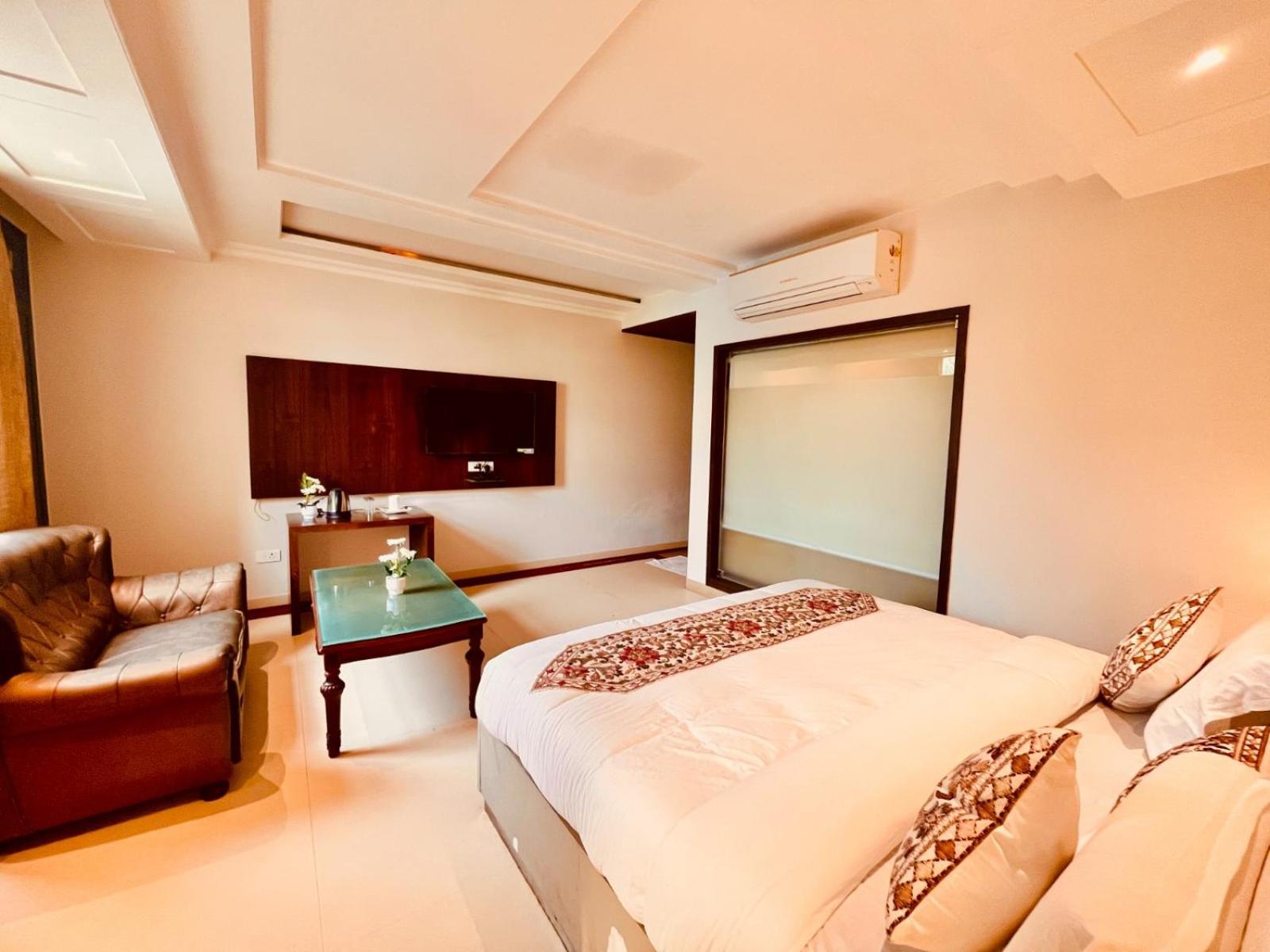 Hotel Bhoomivilas Agra  Ngoại thất bức ảnh